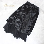 社交ダンス 衣装 スタンダード スカート レッスンウェア レディース ICHIOKU 黒 ブラック系 レース フォーマル 練習着 上品 シック ブラック レーススカート フレアスカート 黒ドレス スタンダード用 スカート単品 練習用 フォーマルウェア 舞台衣装 クラシック ブラックコーデ モダンシック 秋冬 ワルツ タンゴ ワンピース風 チュール風 ボリュームスカート 飾り付き スタイリッシュ お稽古用 ダンスウェア 黒系レース 上品デザイン 光沢感 ポリエステル レディース服