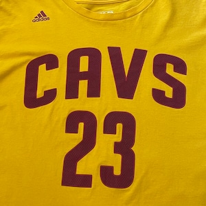 【adidas】NBA  クリーブランド・キャバリアーズ Tシャツ XL CAVS バスケ ロゴ ナンバリング アディダス us古着 アメリカ古着