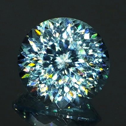【DISCOVERY】Bright Brilliant Cut®︎ “160 Facets” 0.65ct Natural Blue Zircon