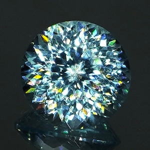 【DISCOVERY】Bright Brilliant Cut®︎ “160 Facets” 0.65ct Natural Blue Zircon