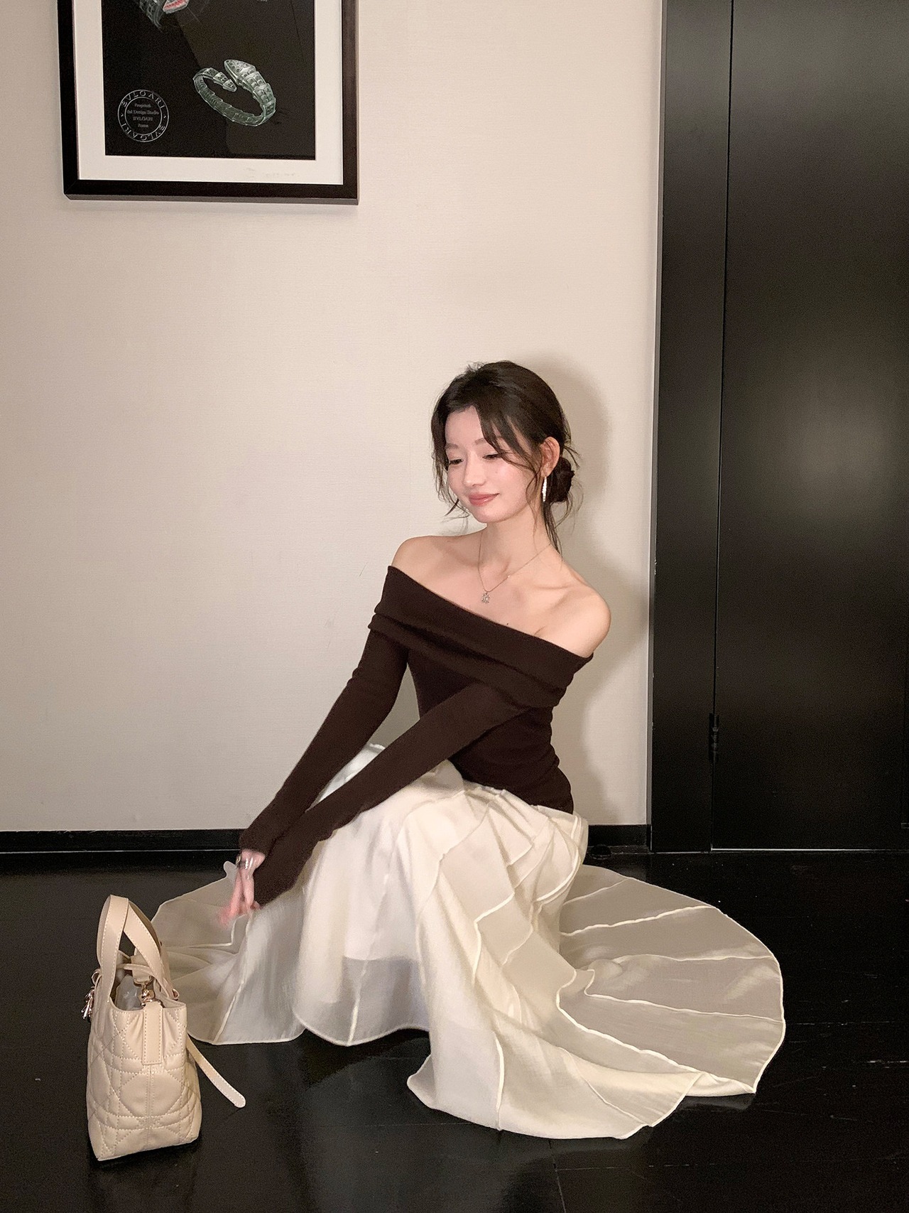 Glossy Material Pleated Flare Long Skirt【H00072】