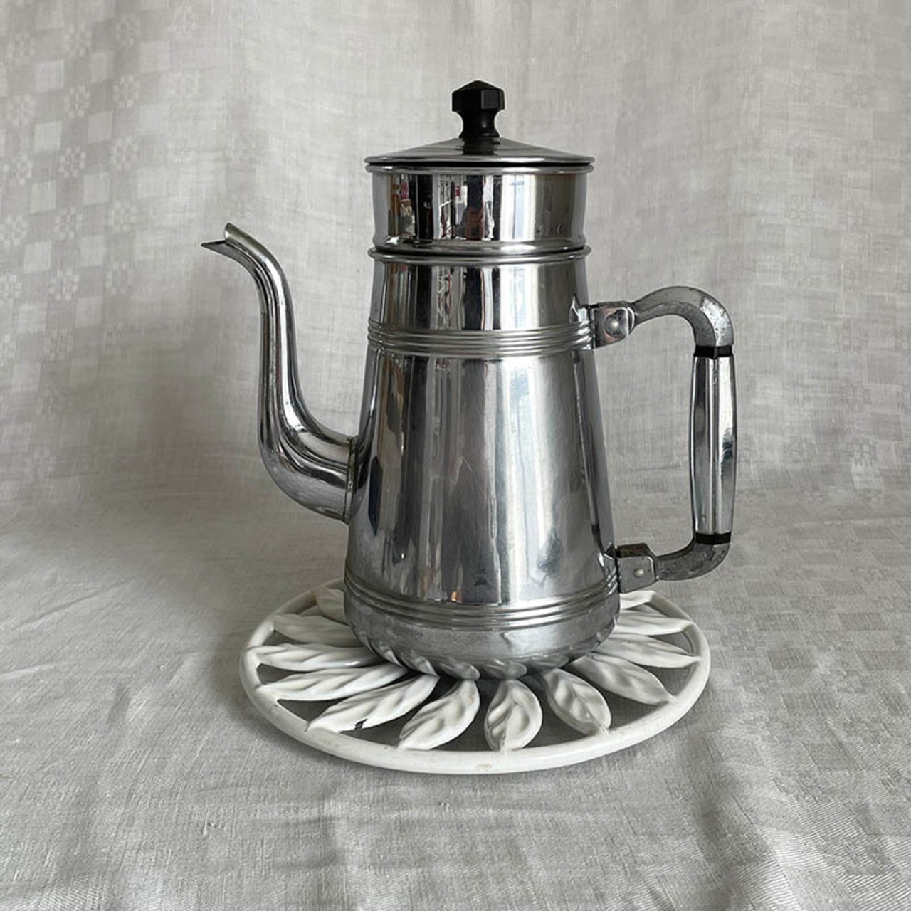 鍋敷　アイアントリベット　丸型　白いひまわり　 12kwda16