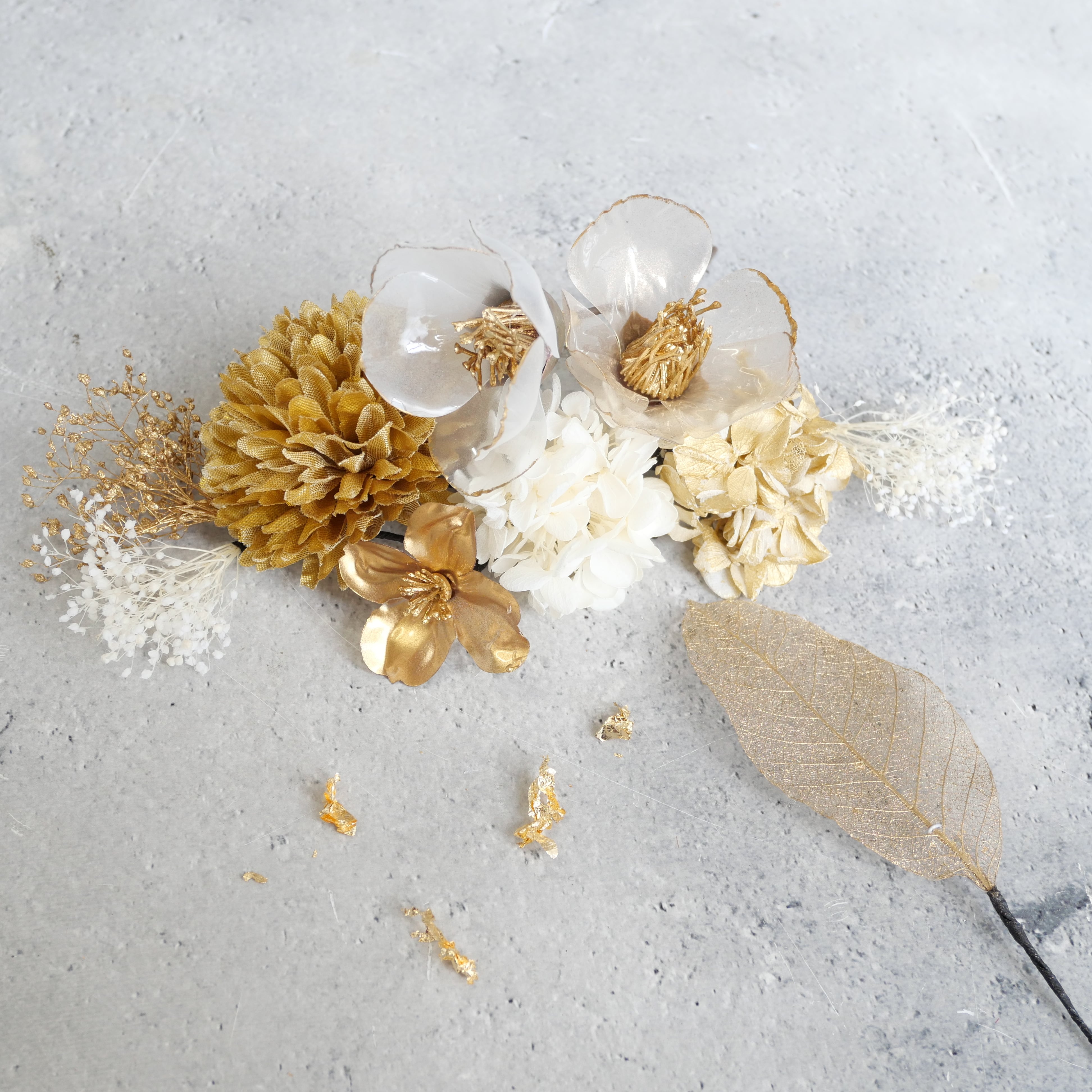A154 ゴールド クリア椿 ドライフラワー 髪飾り 成人式 卒業式 振袖