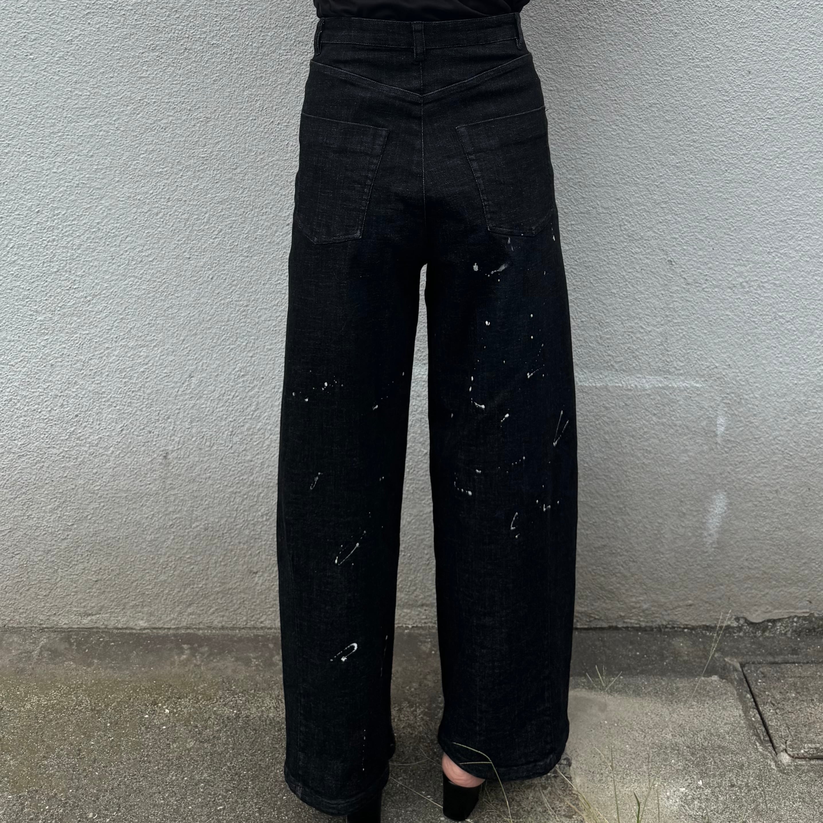 ayane】ペイント加工バレルレッグデニムパンツ 875815 アヤン | VIVONE