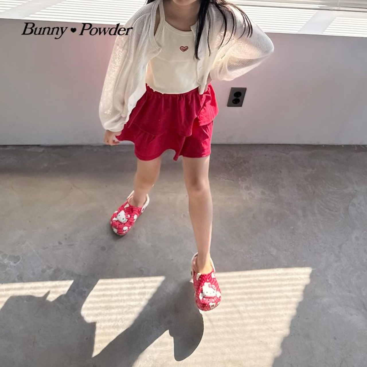 [Bunny Powder] Feature) Heart-shaped Sleeveless / [버니파우더] 기획)하트뿅나시
