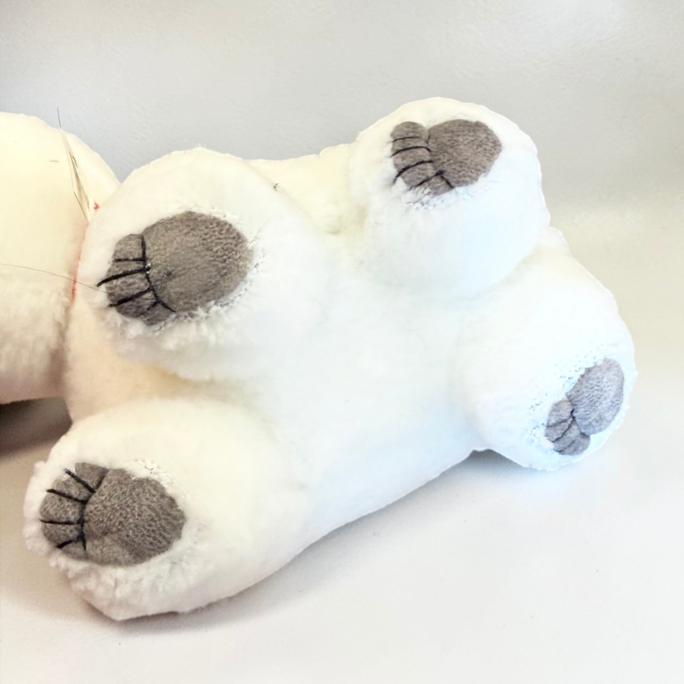 きたむら かの しろくま | teshigotoya ねむの木の豆