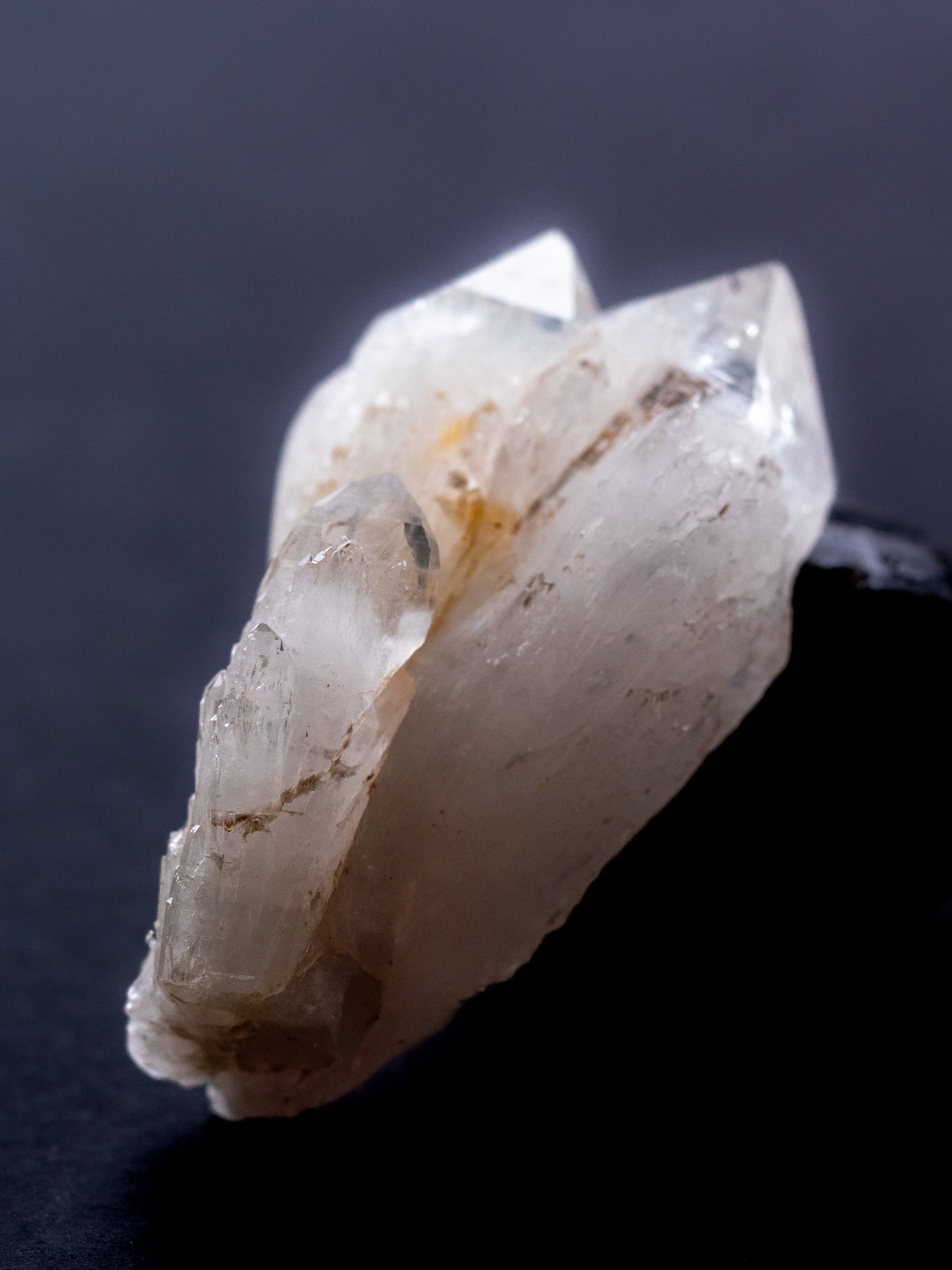 秋田県荒川鉱山天然水晶　多頭水晶　天然水晶　透明度高い　原石 最高品質三色水晶 秋田県荒川鉱山 産 ｜石の販売専門店【vec stone club】