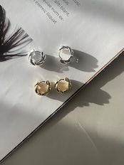 ラウンドツイストピアス