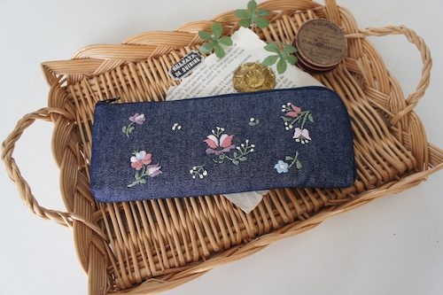 刺繍の長財布（ファスナー）デニムナチュラル