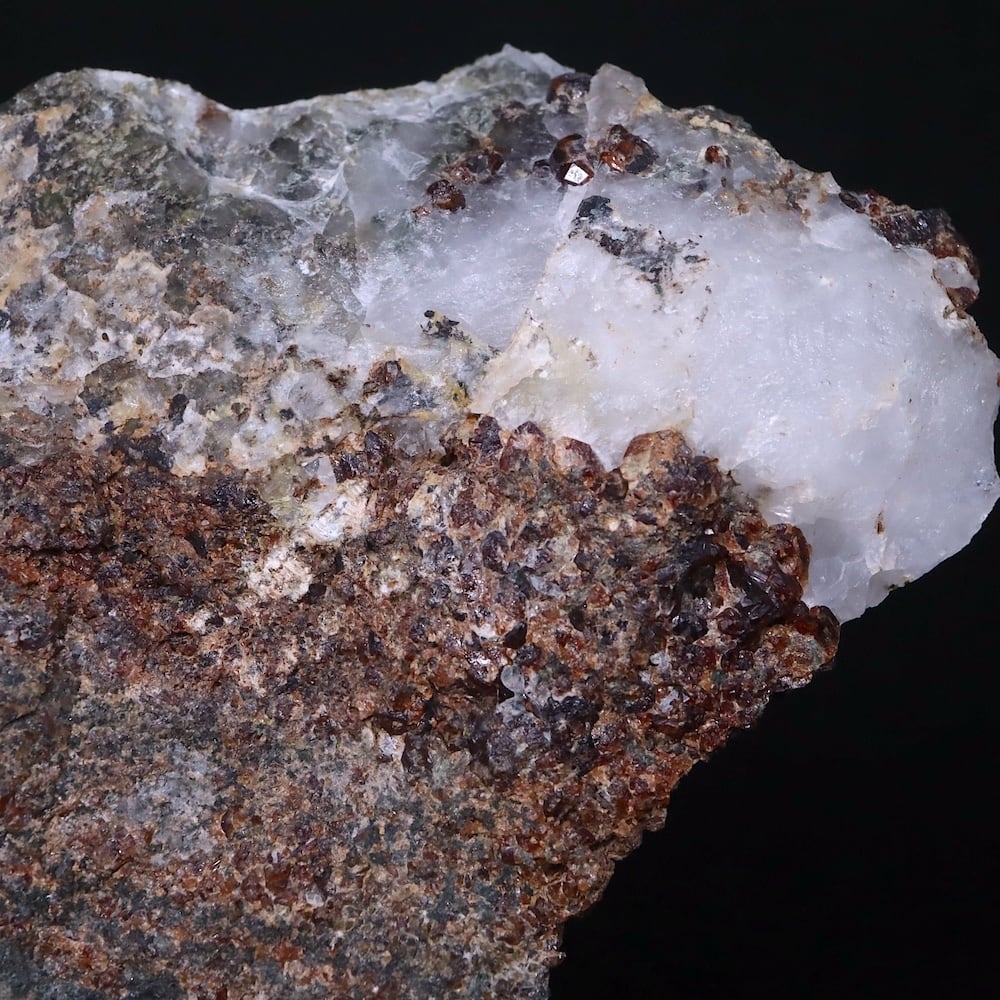 ガーネット + カルサイト 方解石 329.7g GN281 原石 鉱物 天然石