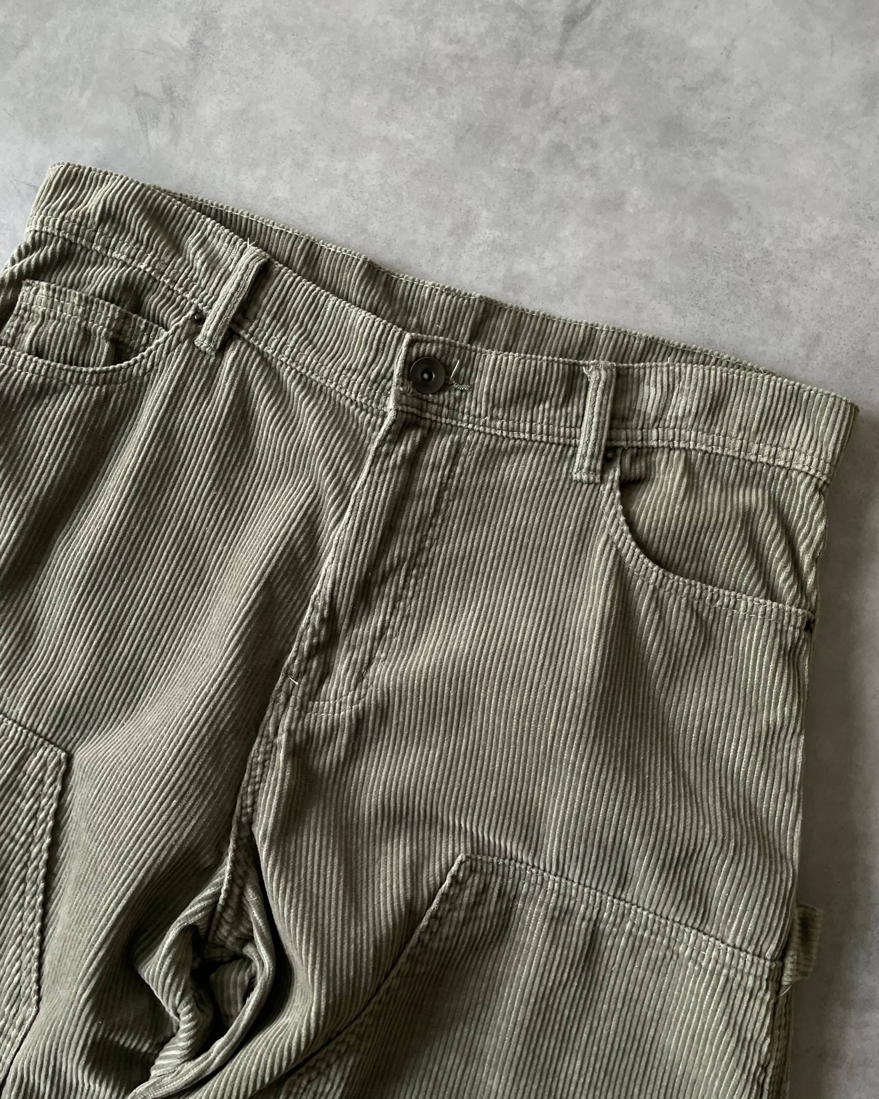 NO BOUNDARIES Double Knee Corduroy Painter Pants | VOLAR