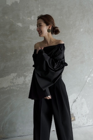 Flower sleeve blouse(black)4月下旬頃発送予定