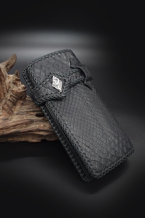 Item No.0483：Draw the wild Wallet/Diamond python BLACK /L-fin