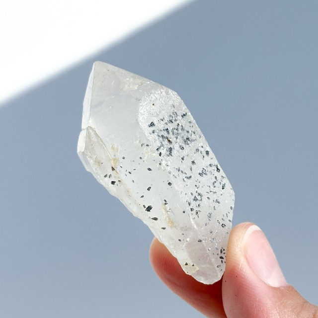 ミナスジェライス産クリアクォーツwithヘマタイト 11◇ Clear Quartz with hematite ◇ 天然石・鉱物・パワーストーン