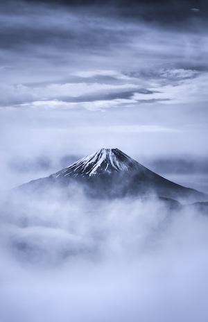Fuji in clouds：雲の中の富士