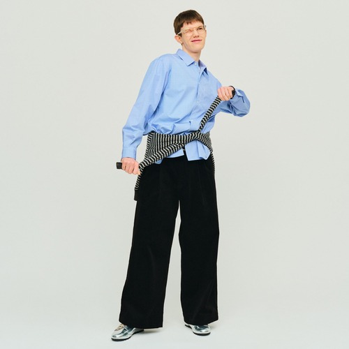 UNIVERSAL PRODUCTS. “ 2TUCK WIDE CORDUROY TROUSERS ( Black )”