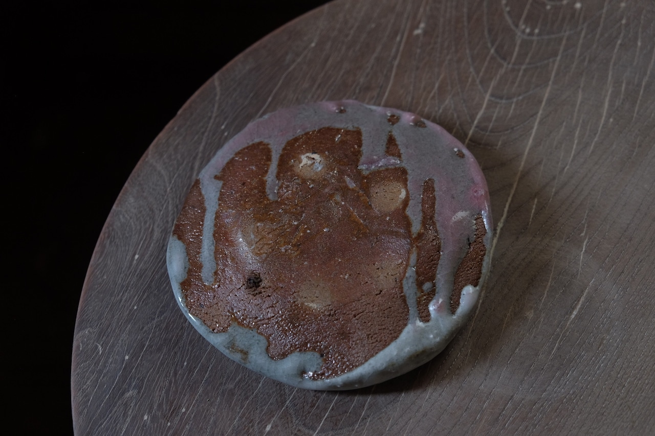 篠原土拳皿/志郎　Shinohara clay Fist plate/Shiro