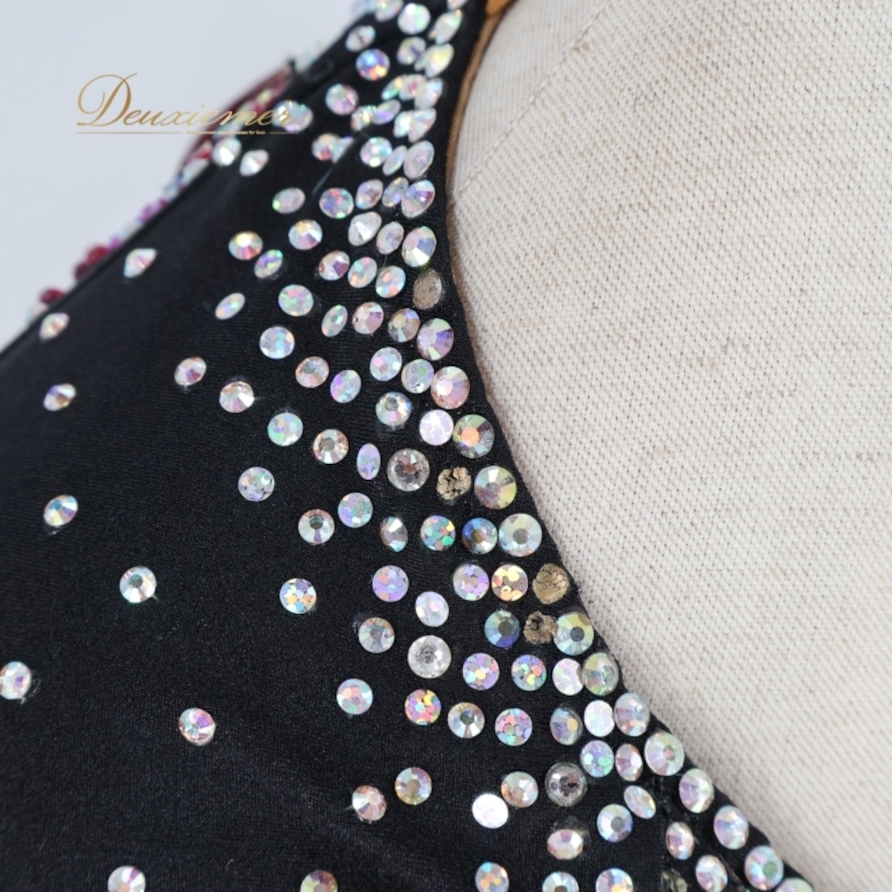 社交ダンス 衣装 ラテン ドレス ワンピース 黒 ピンク デモ 競技 ダンス パーティ 発表会 フリル 豪華 かわいい 華やか 日本製 ブラック系 ピンク系 ドレッシー 発表 おしゃれ 踊りやすい パーティー 社交ダンス衣装 レディース ステージ衣装