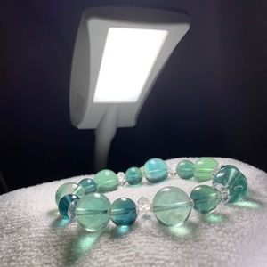 N.透明感抜群✩ブルーグリーン×グリーンフローライトデザインブレスレット