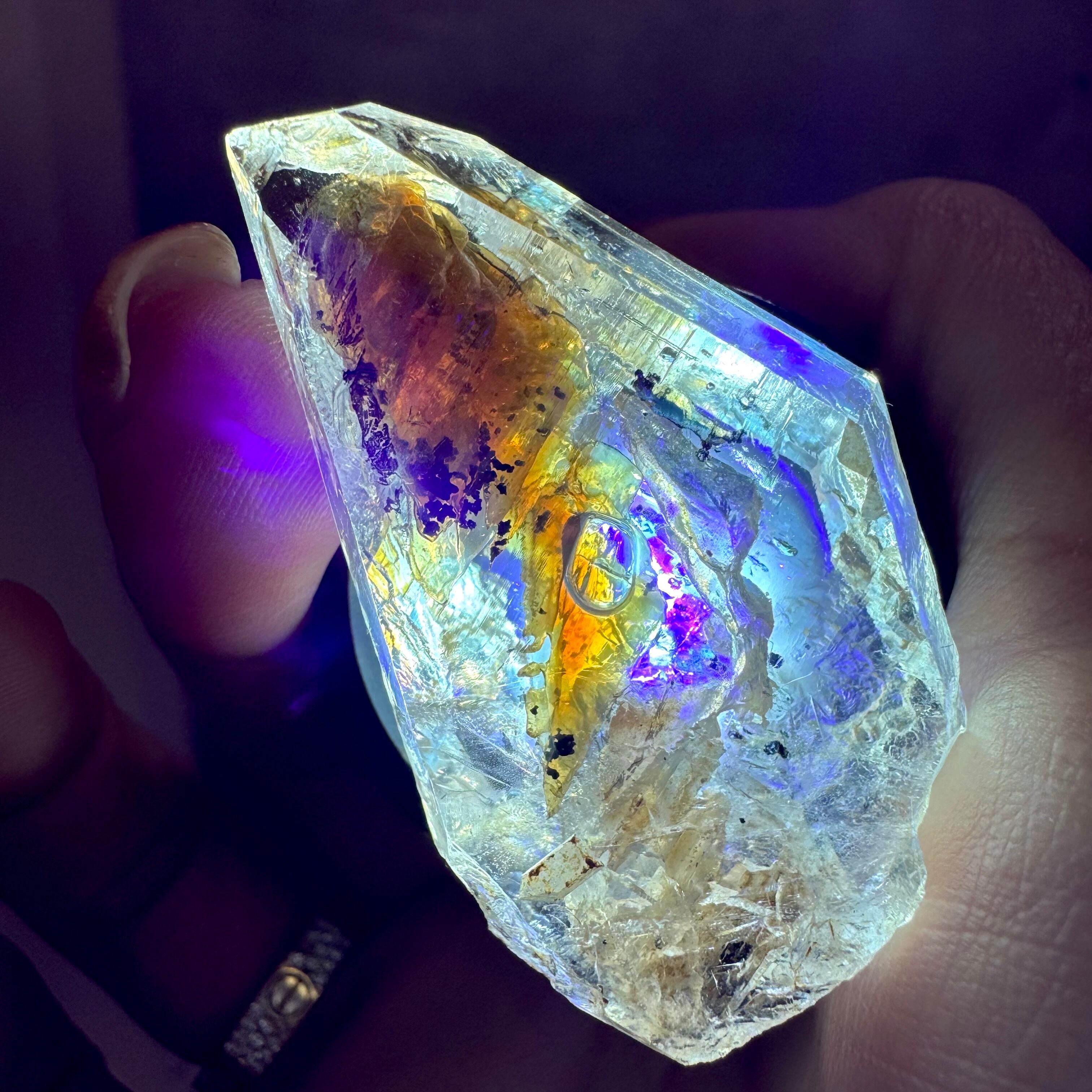 no.20 オイルインクォーツ 約104.3ct 穴無し