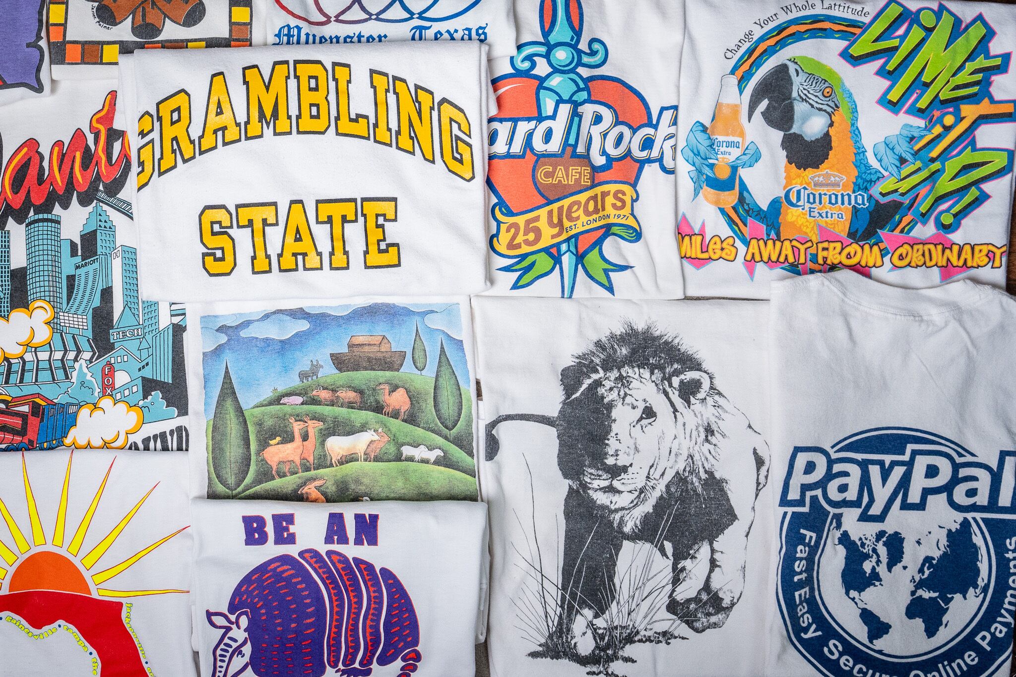 Hard Rock Cafe】90's 25th Anniversary Print T-Shirt Made In U.S.A.