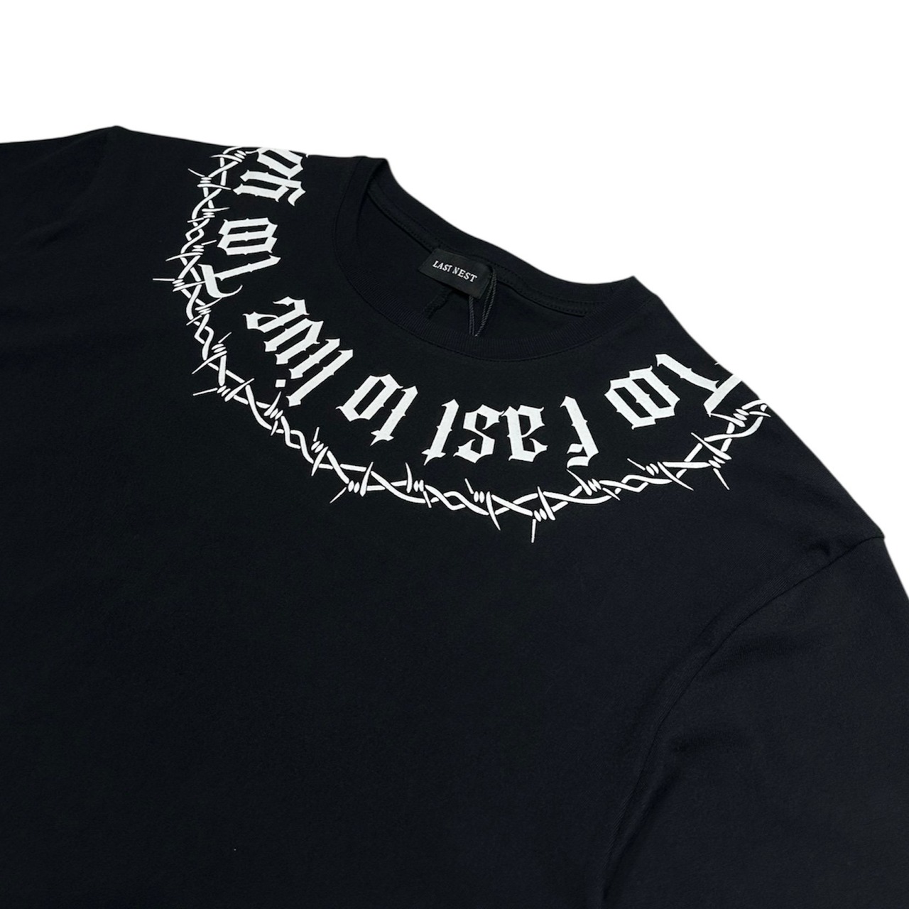 LAST NEST / barbed wire tee black