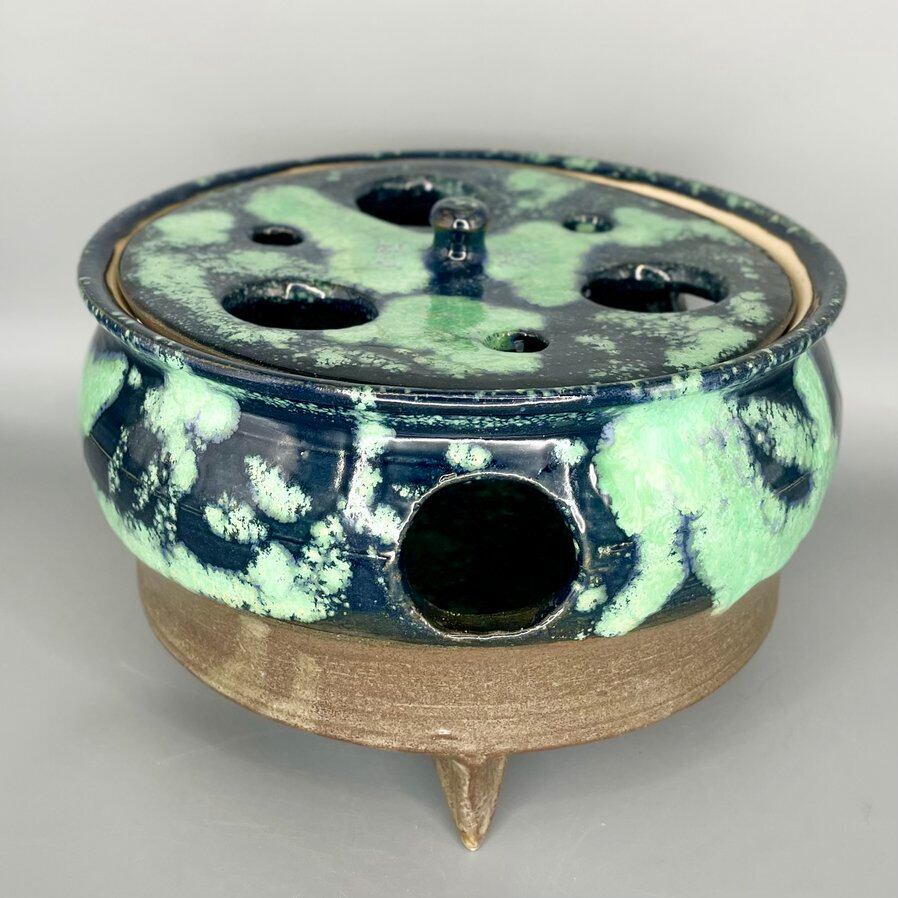 蚊遣器 / 蚊取り線香入れ / 香炉 緑斑紋 | Benzpottery
