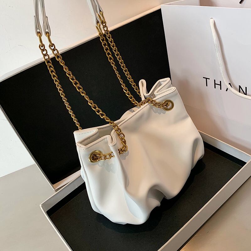 夏の新しいレディーススモールバッグ2020ワイルドチェーンショルダーバッグネットレッドメッセンジャーバッグの新しい流行のファッションバージョン 手作りハンドバック77331045738