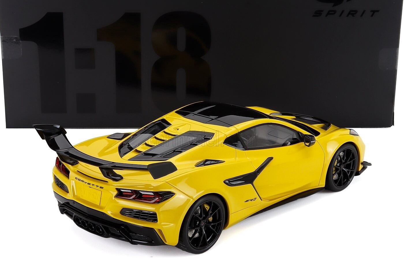 ミニカー アメ車 1/18 シボレー コルベット GT-SPIRIT 1/18 CHEVROLET