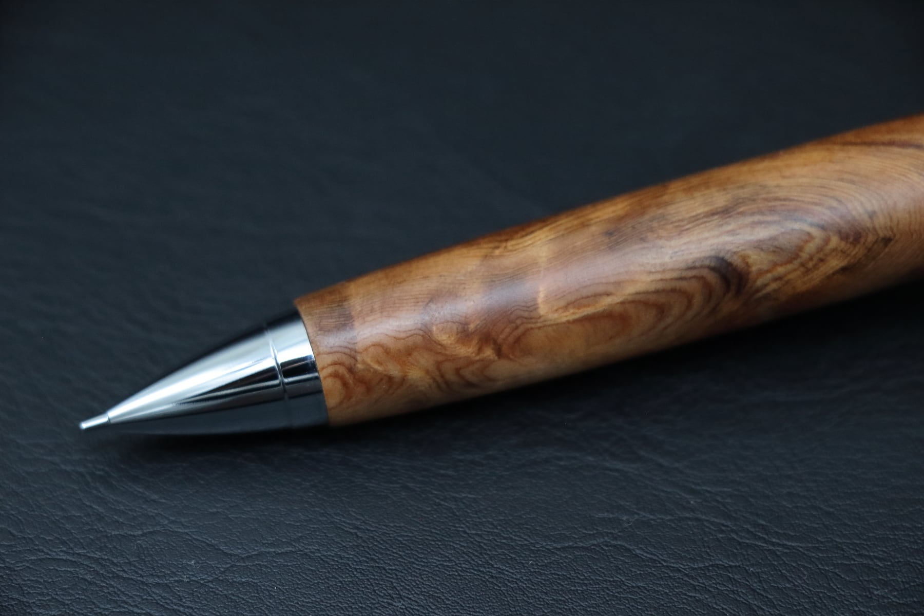 長寿・厄除けの神木・屋久杉/ヤクスギ 油木 火炎杢・Pencil 0.5mm」木