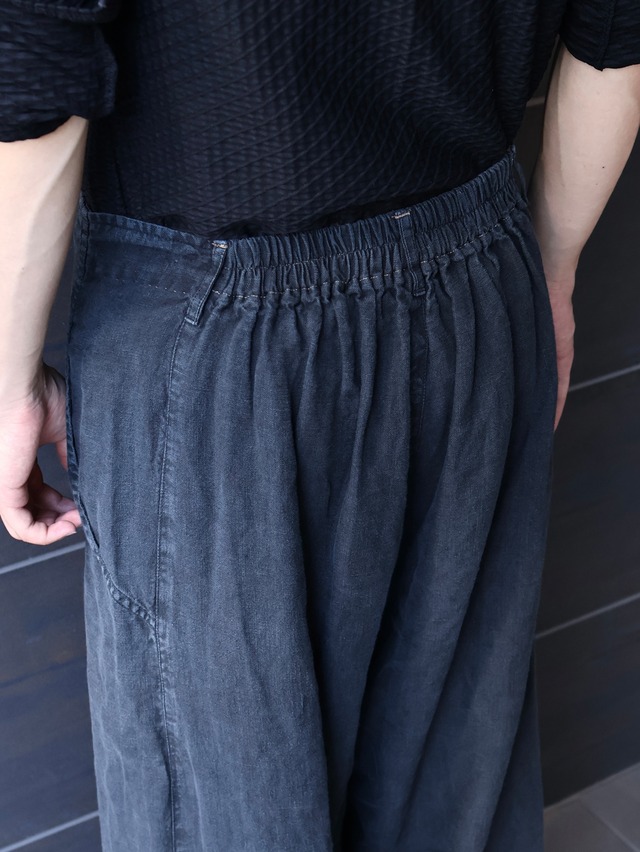 deformed tapered pants