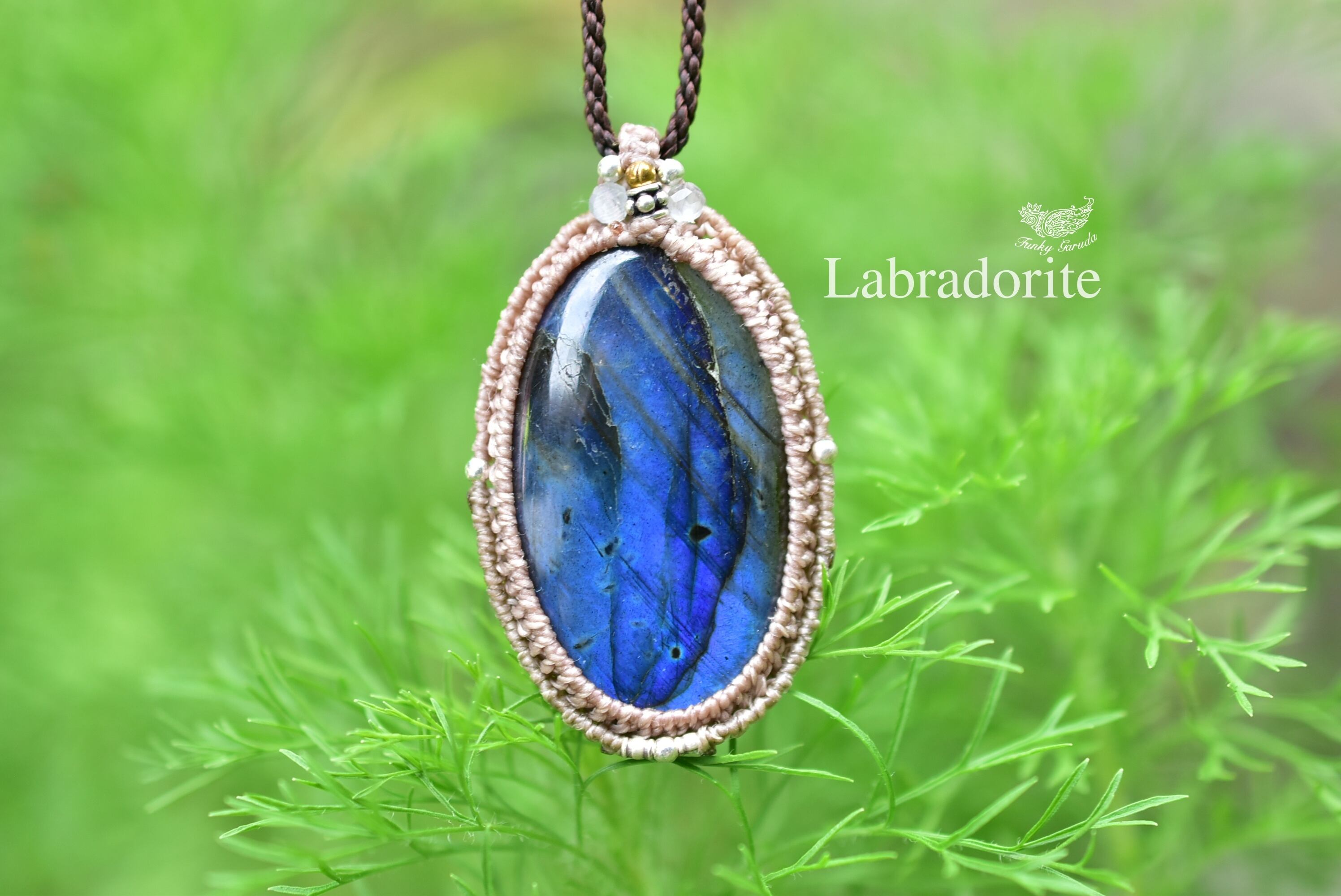 鮮やか宇宙★高品質★ブルーラブラドライト マクラメネックレス 699