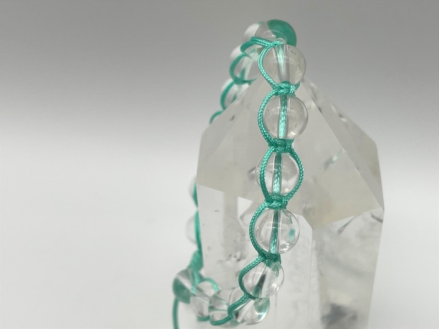 編みブレスレット（水晶）