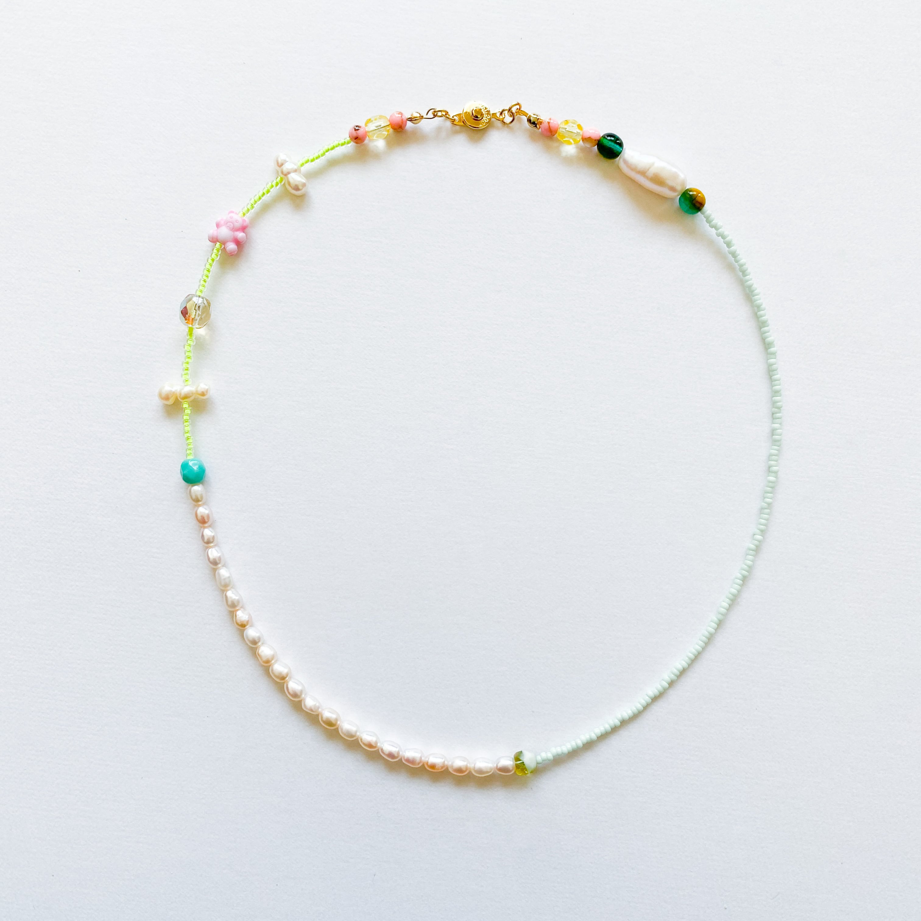 淡水パールとビーズのネックレス