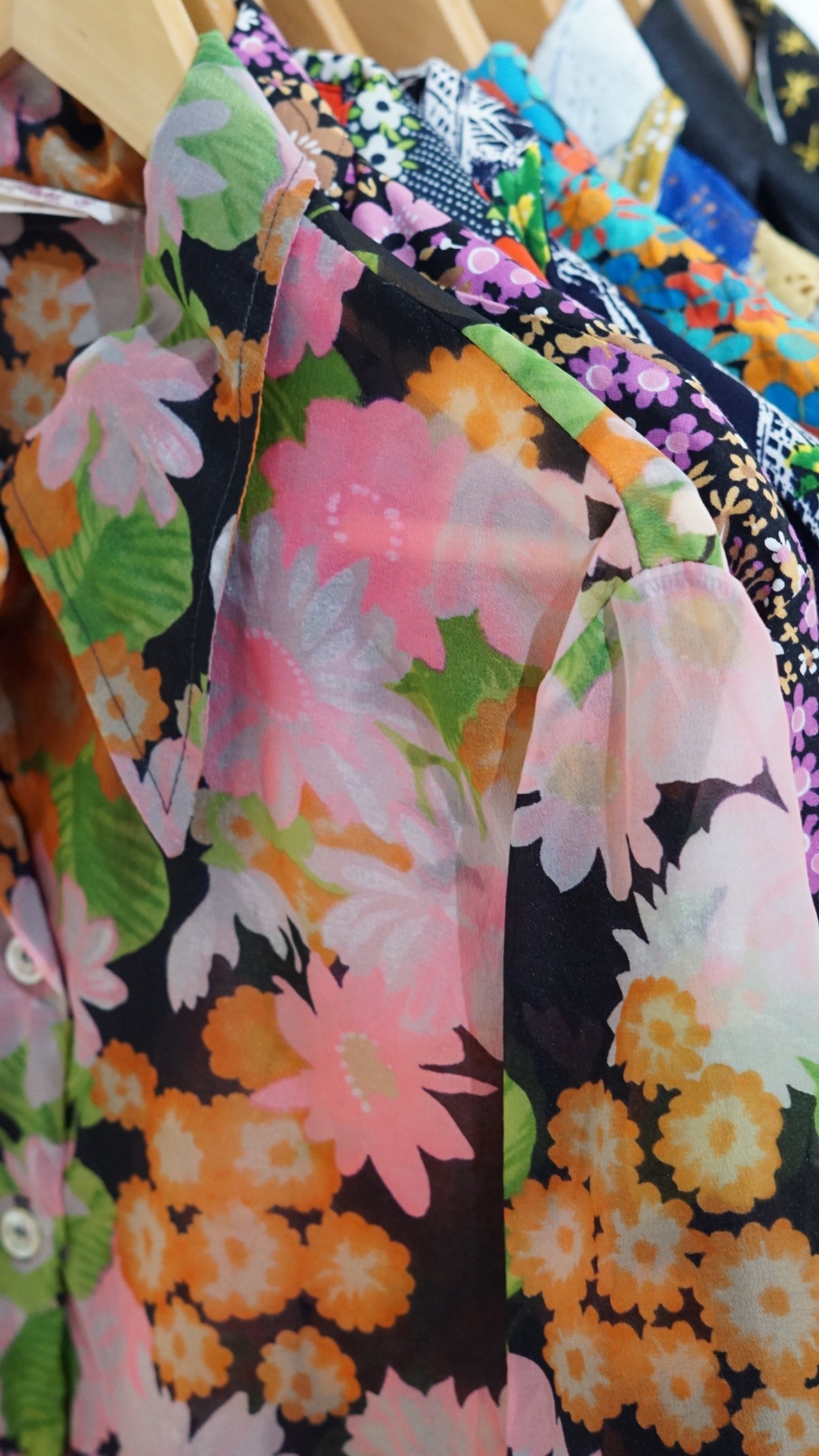 FLOWER PATTERN SHEER SHIRT