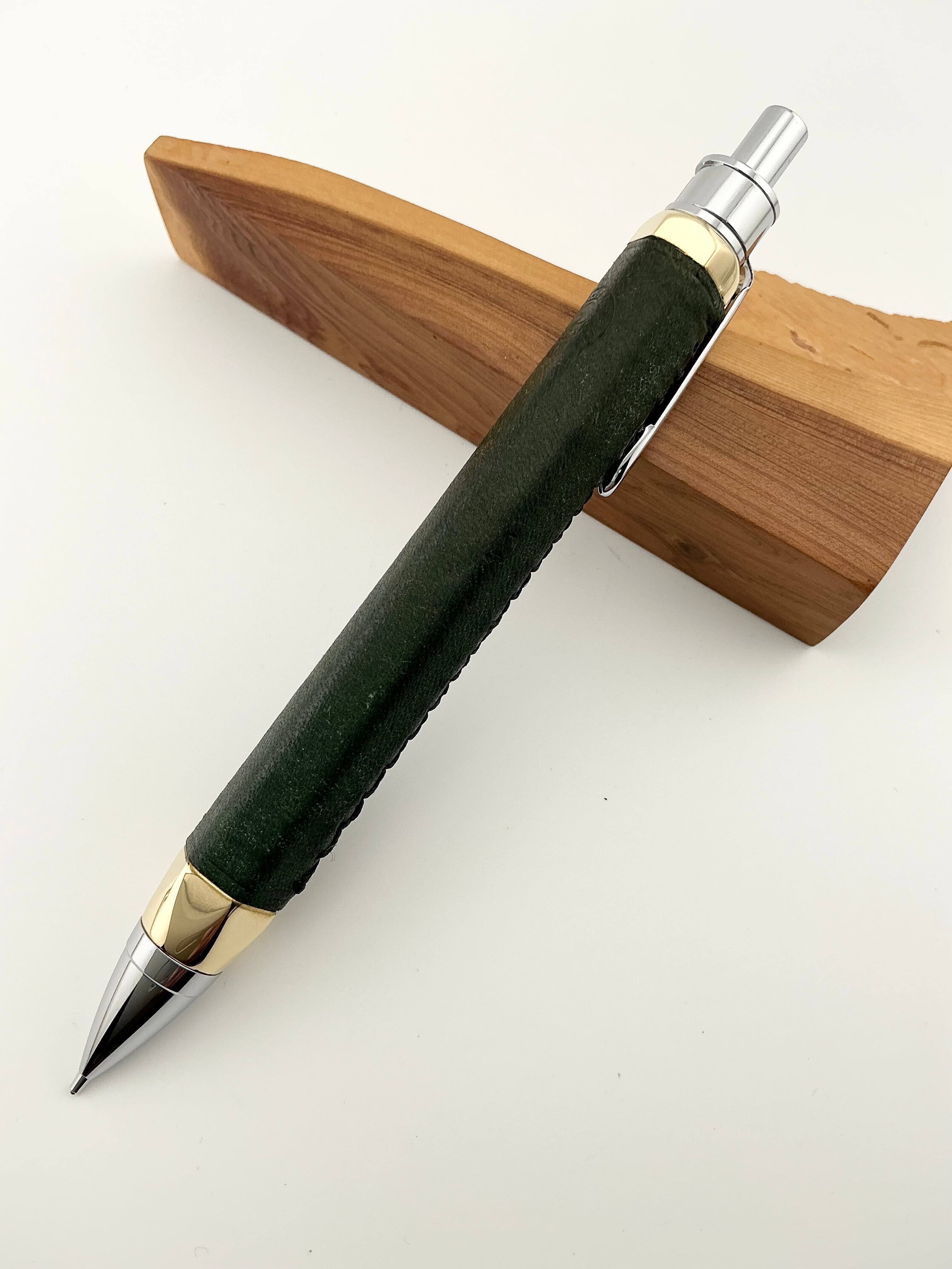 六角革軸シャーペン プエブロ ペトローリオ 真鍮 | 蒼天クラフト