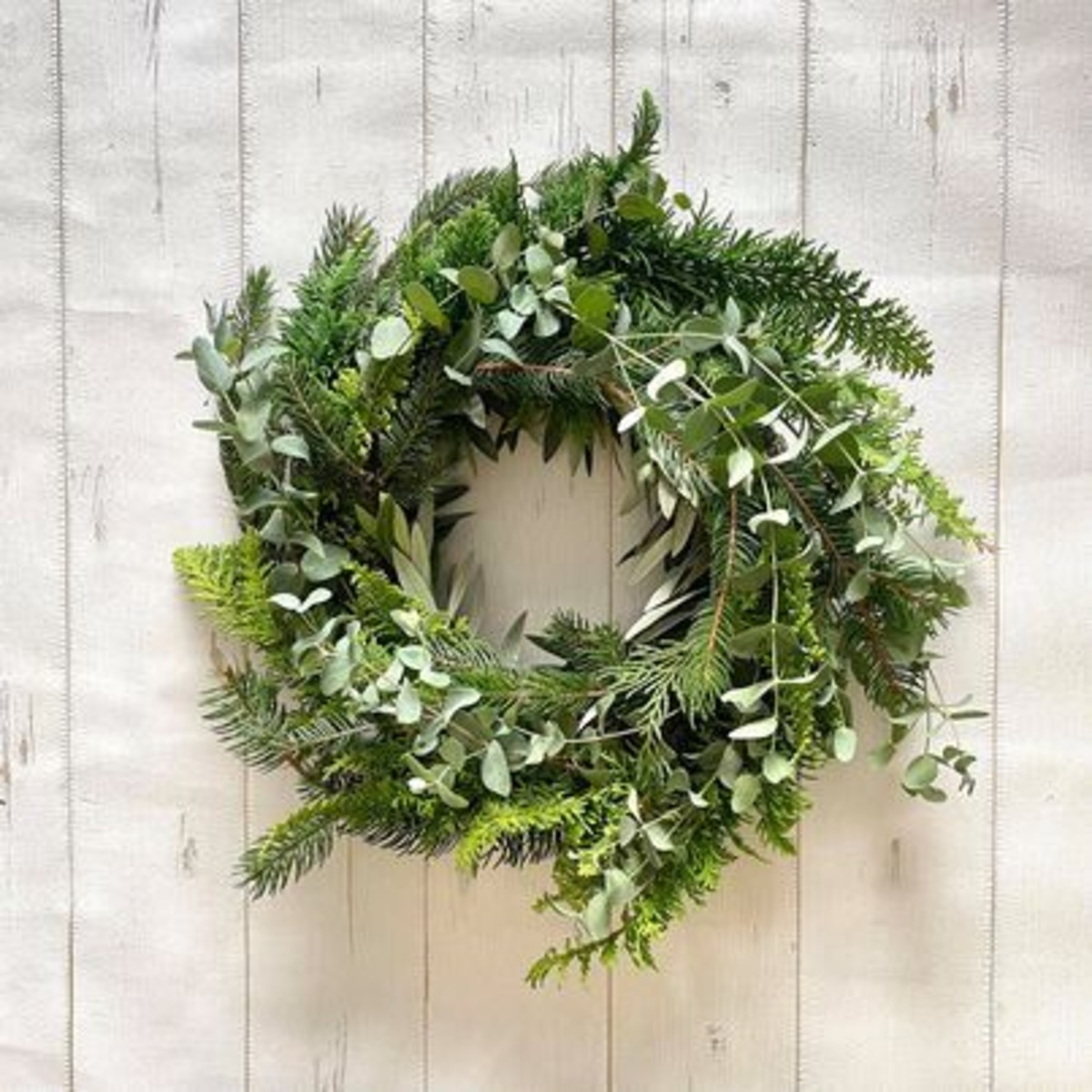 富士山麓の木こりからのおくりもの クリスマスリース レギュラー 完成品 Flowers And Greens 富士山麓の木こりからのおくりもの クリスマスリース レギュラー 完成品 Flowers And Greens