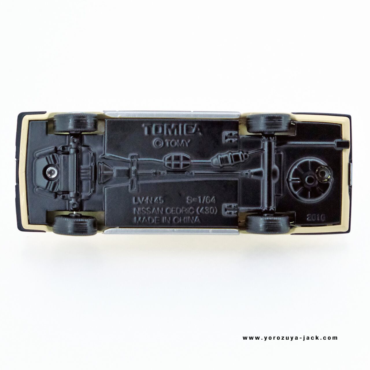 トミカリミテッドヴィンテージネオ LV-N56a ニッサン セドリック 4ドア