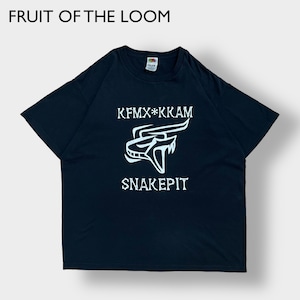 【FRUIT OF THE LOOM】KFMX×KKAM SNAKEPIT ロゴ プリントTシャツ バックプリント 黒t 半袖 夏物 US古着