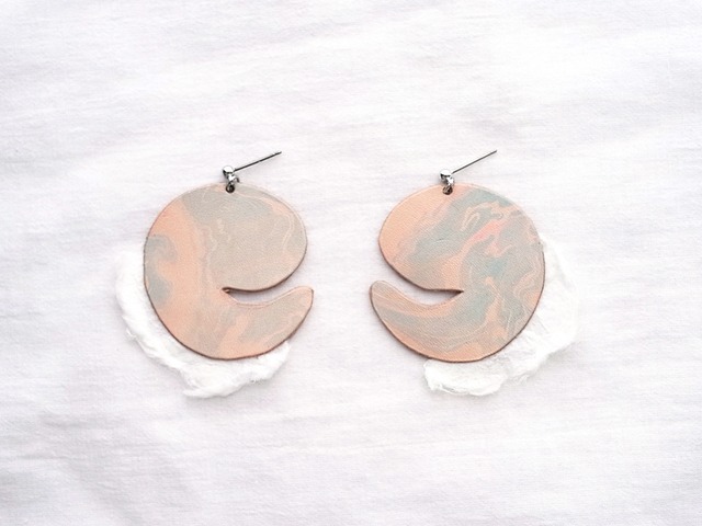 SUBTLE GLOW-IN-THE-DARK EFFECT -  EARRINGS: LUNAR ECLIPSE