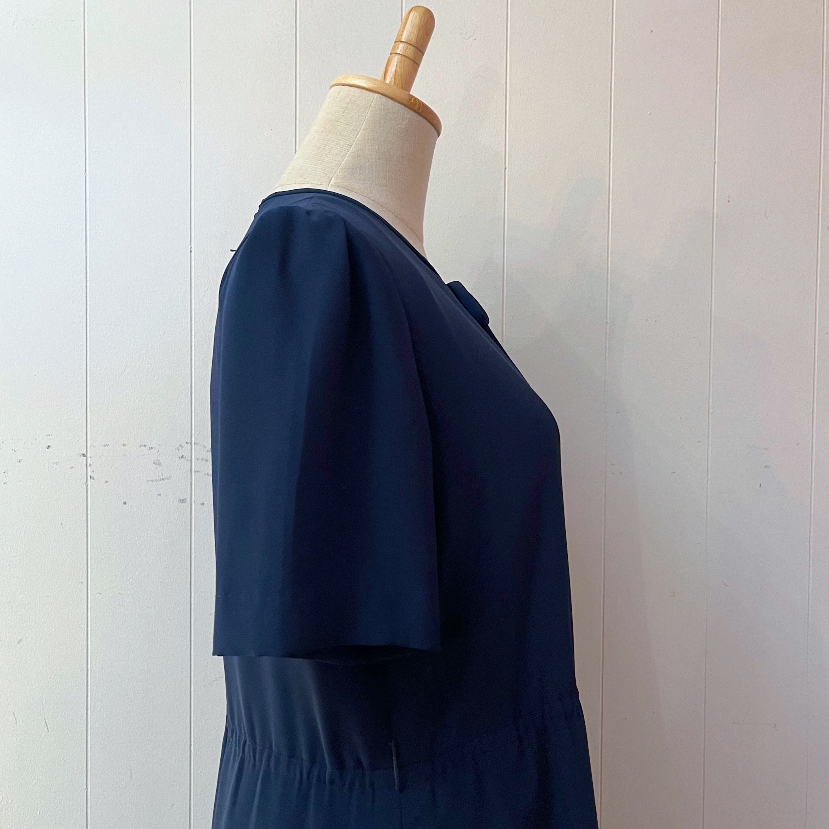 ribbon front pleats one-piece
