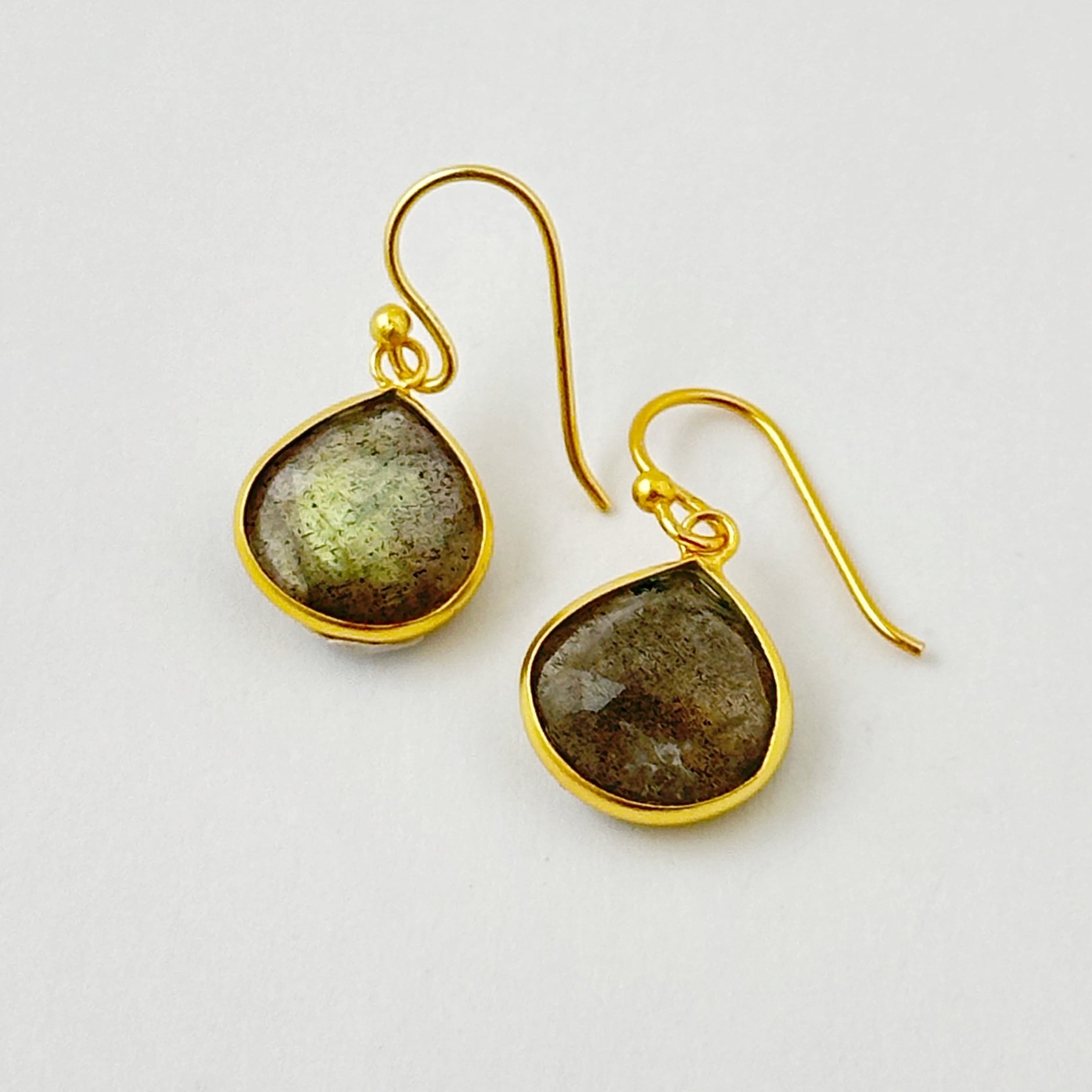 【ラスト1!!!】 Gold Coating ラブラドライト マロンカット フックピアス