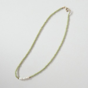 beads necklace light green