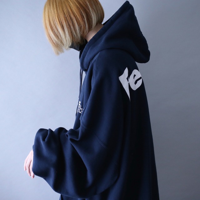 "FedEx" super over silhouette front and back printed sweat parka