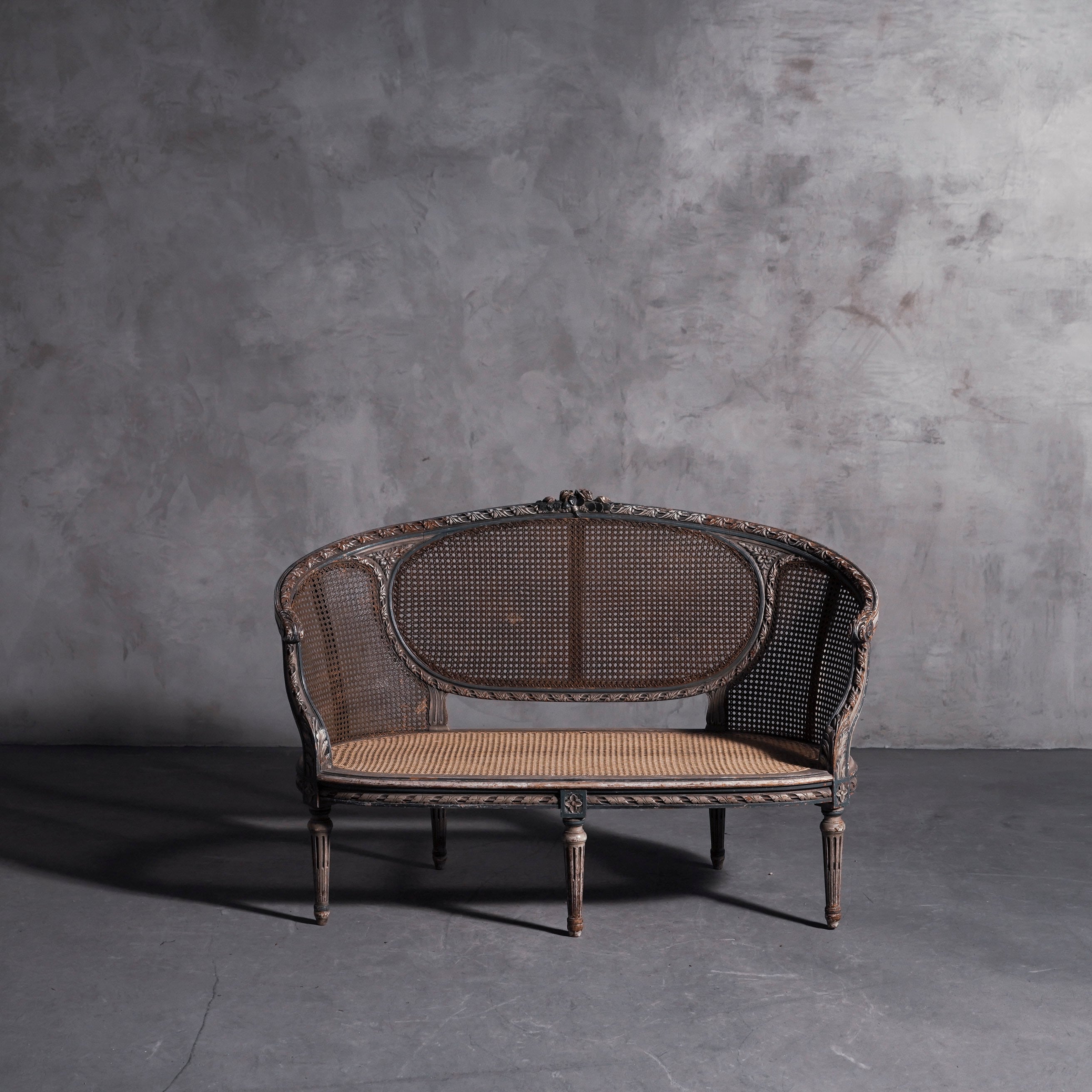 ソファ/ラタンシート/2シーター/アンティーク/ディスプレイ/撮影アイテム/空間装飾/ラタンシートチェア/スタジオ