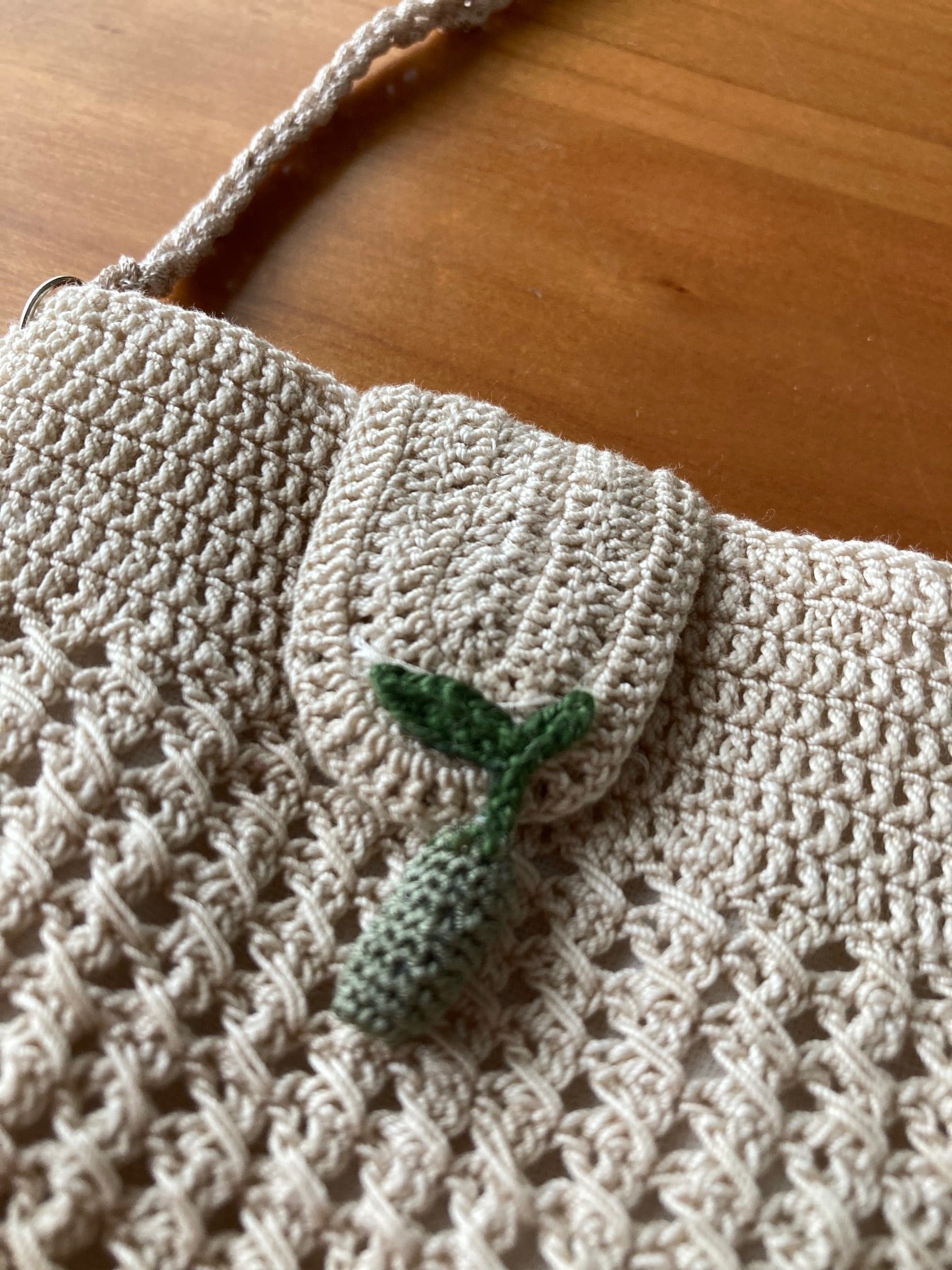 【アヤートのベイト・ディマシュキーオリーブの携帯ポーチ:Made in Free Syria】