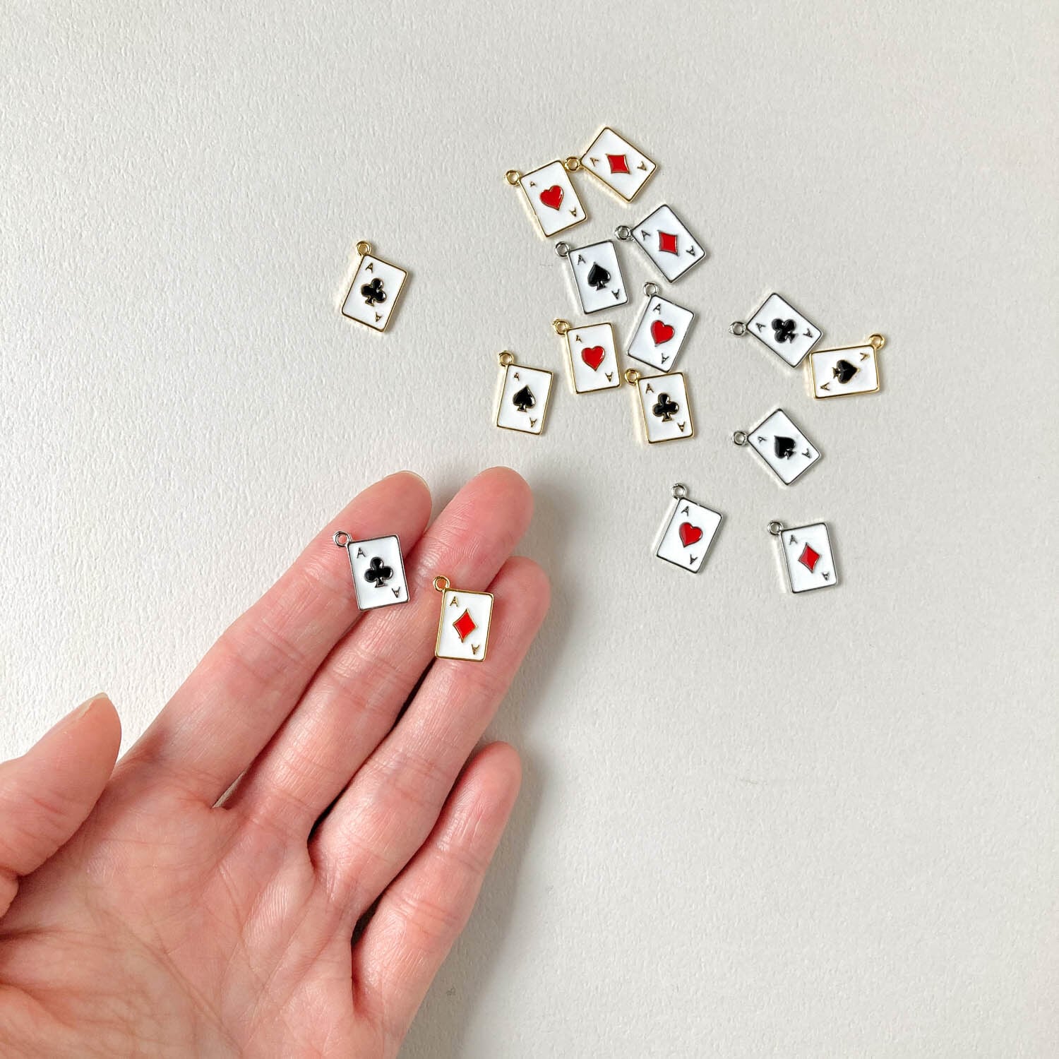 新色追加〉トランプモチーフチャーム | Dua-アクセサリーパーツショップ
