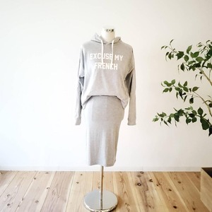 【USED】セットアップ　フォーエバー21パーカー＆タイトスカート