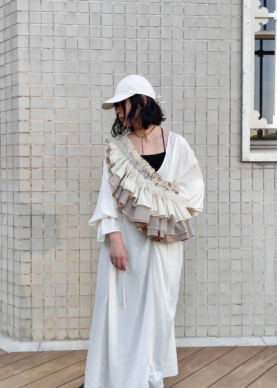 ORIENT MILLINERY DORA【ドーラ】Frilled Bag DŌRA MÖRA | Versatile Ruffled Bag - LATTE BEIGE | ORIENT MILLINERY
