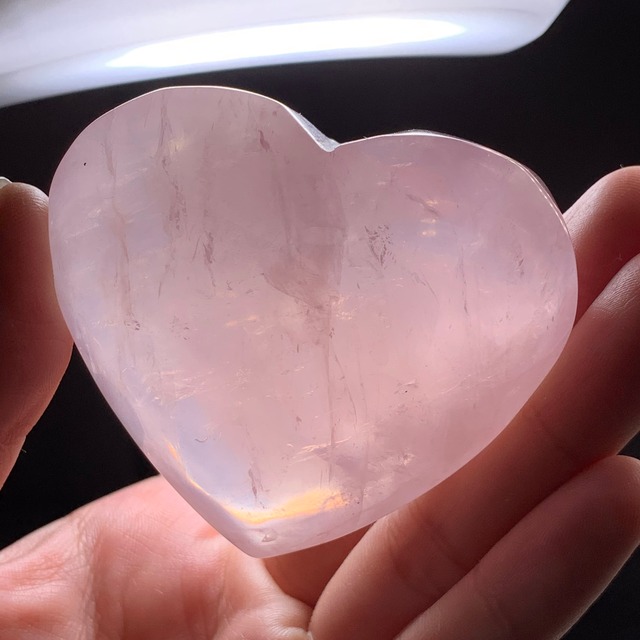8.可愛いピンク色☆ハートローズクォーツ インテリア